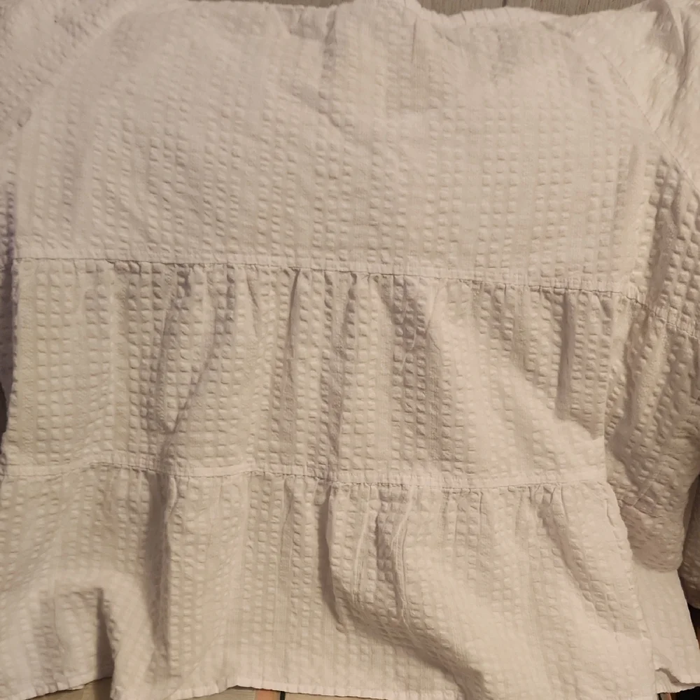 Old Navy White Textured V-Neck Peasant Blouse - 2x